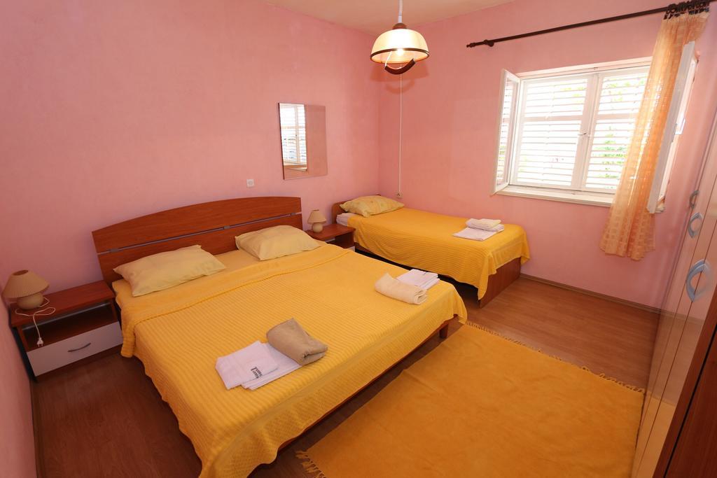 Apartments Antoneta Makarska Eksteriør bilde
