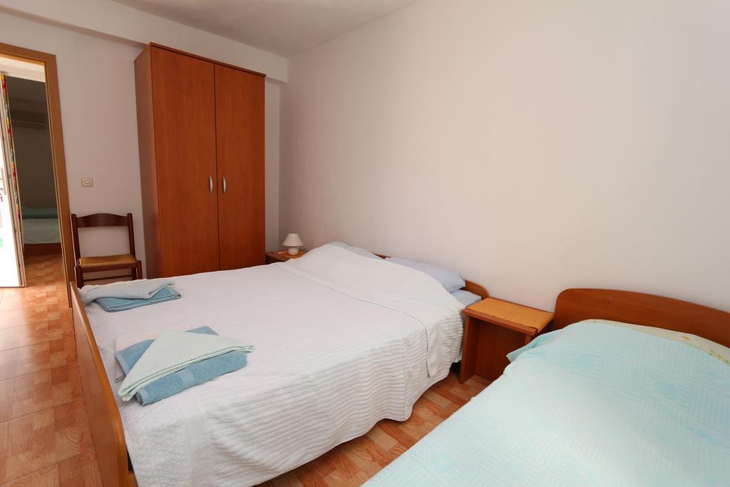Apartments Antoneta Makarska Eksteriør bilde