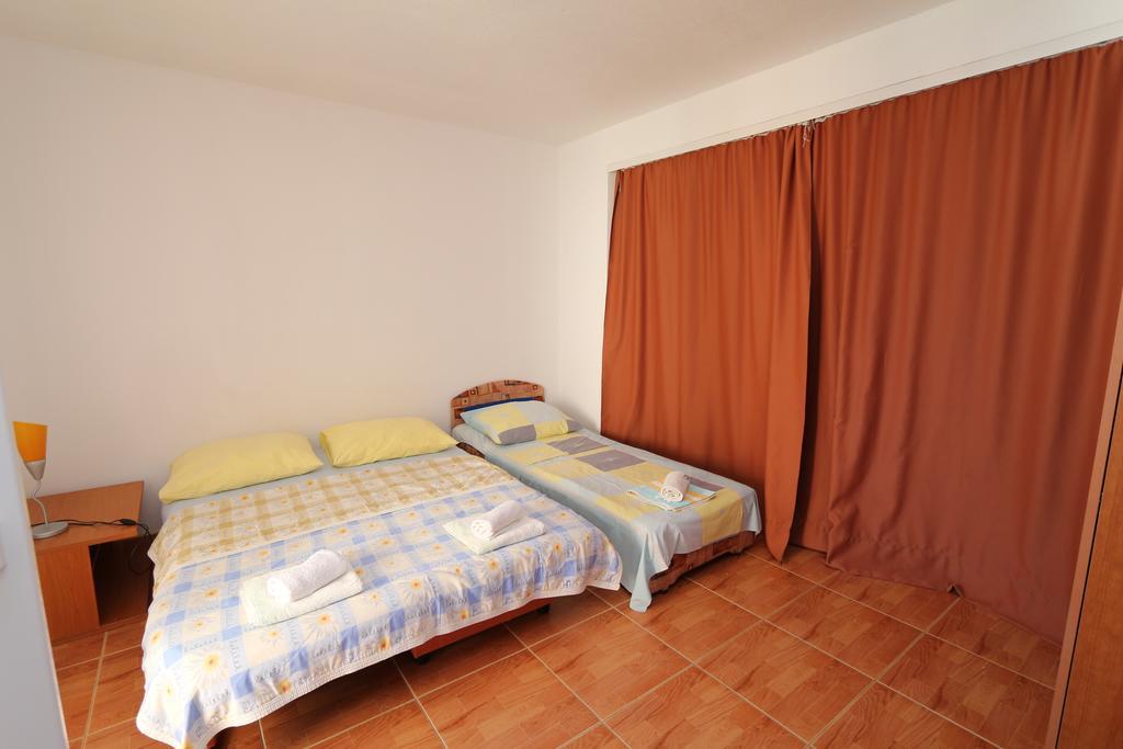 Apartments Antoneta Makarska Eksteriør bilde