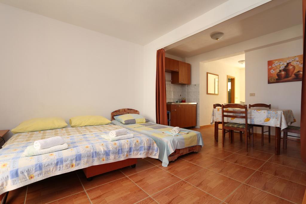 Apartments Antoneta Makarska Eksteriør bilde