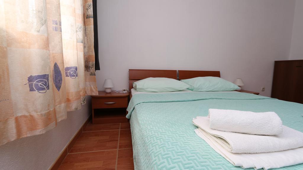 Apartments Antoneta Makarska Eksteriør bilde