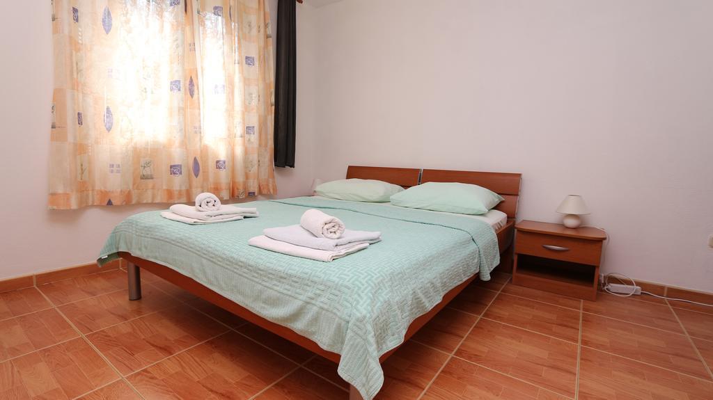 Apartments Antoneta Makarska Eksteriør bilde