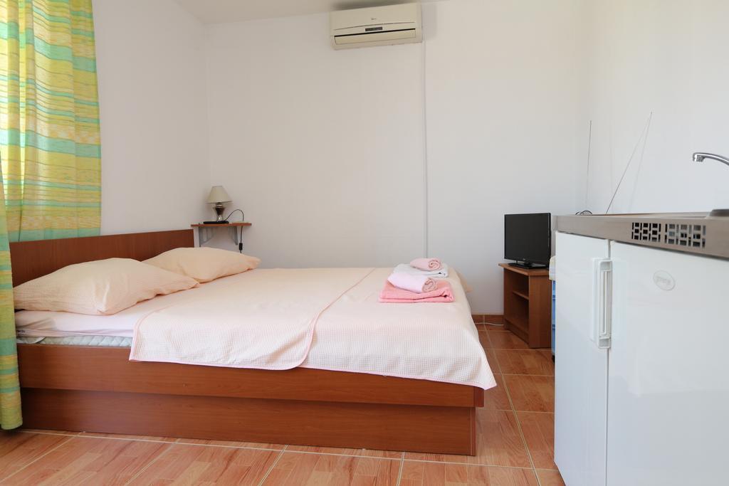 Apartments Antoneta Makarska Eksteriør bilde