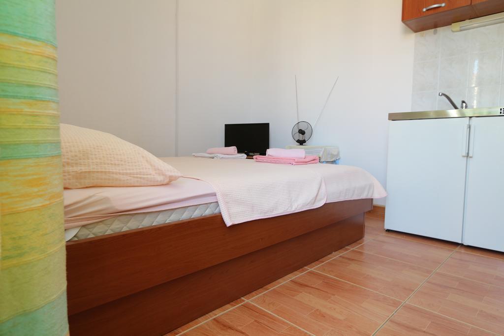 Apartments Antoneta Makarska Eksteriør bilde